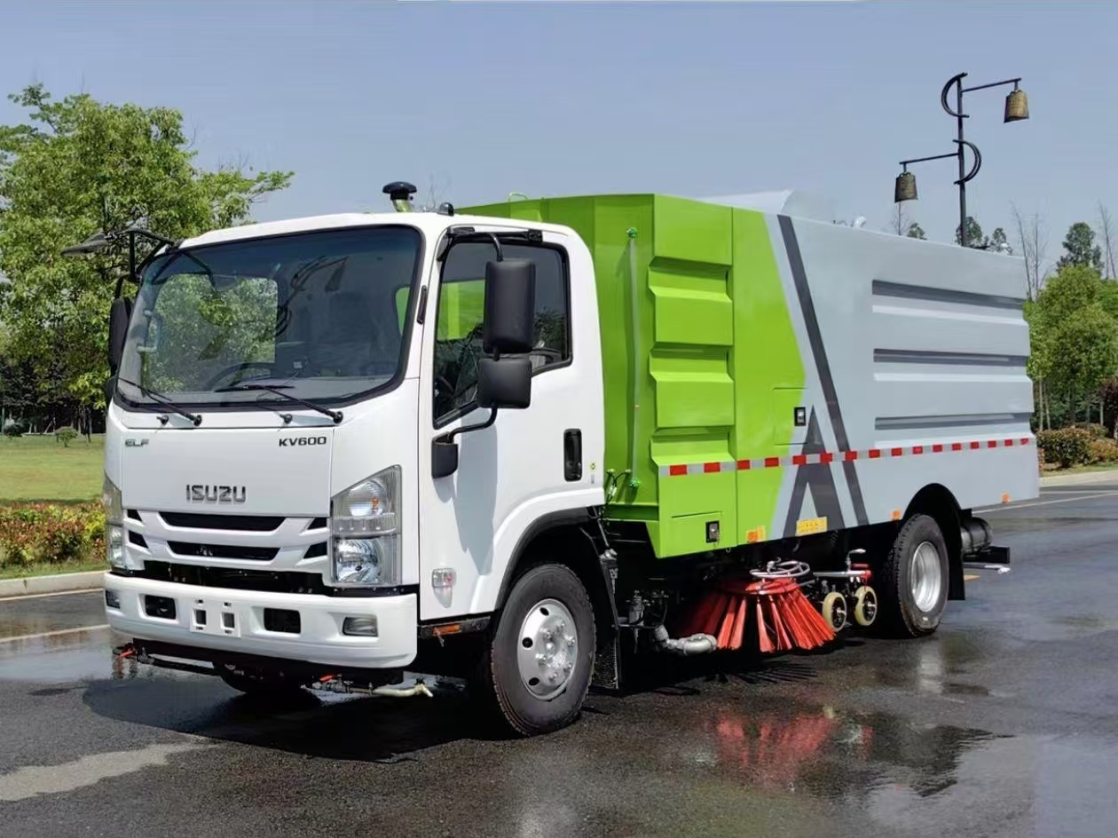 Isuzu High Pressure Cleaning and Road Sweeper Truck 10000L